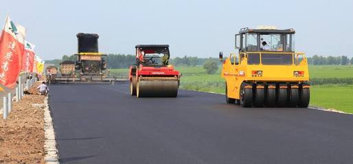 承接馬路高速公路市政道路瀝青路面施工攤鋪修補(bǔ)鋪裝
