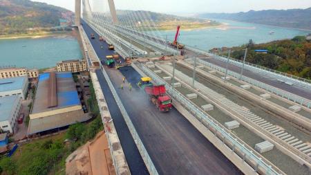 宜賓臨港公鐵兩用長江大橋年底通車 聚焦路橋附屬工程建筑勞務分包關鍵節點